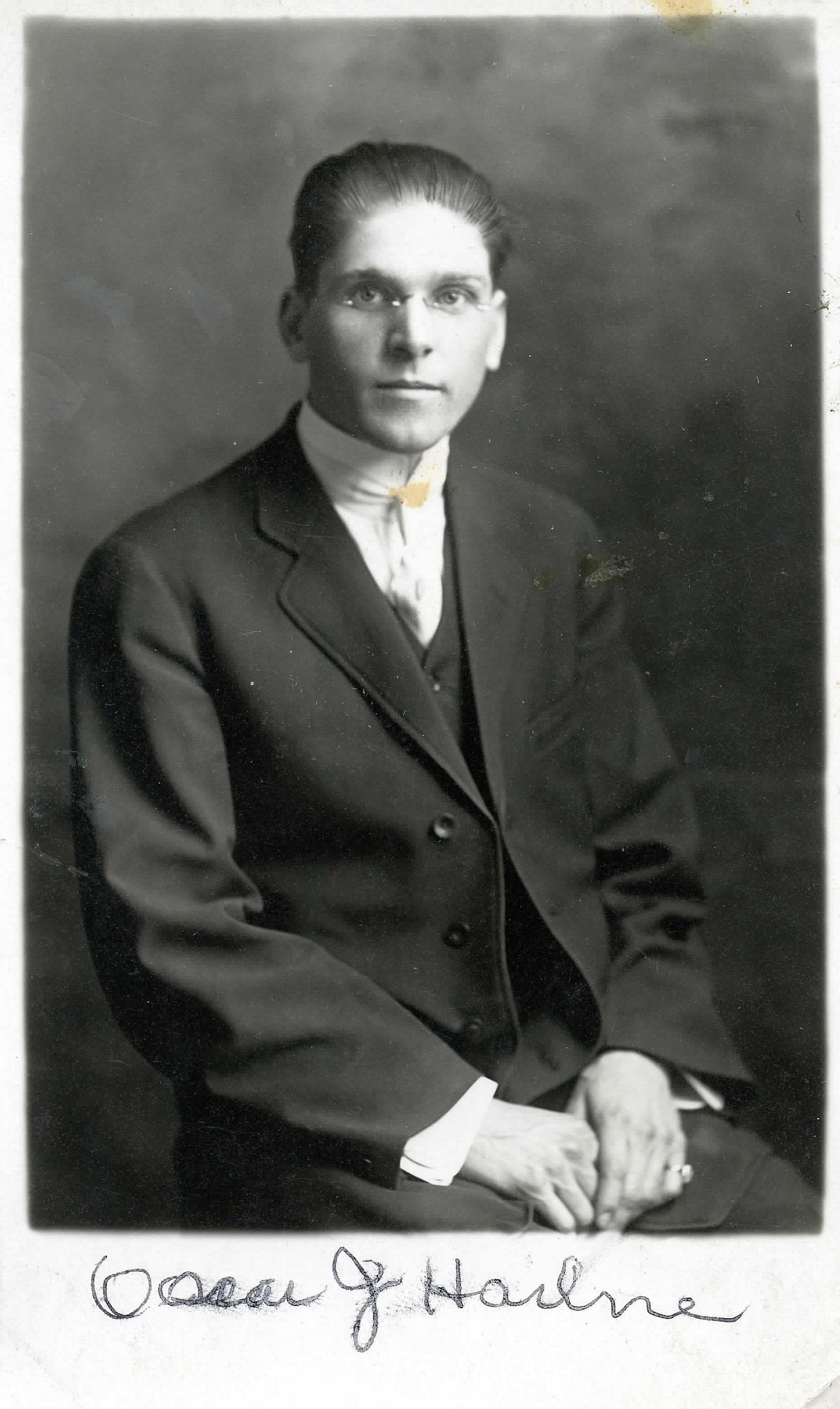 Oscar J Harline (1891 - 1968) Profile